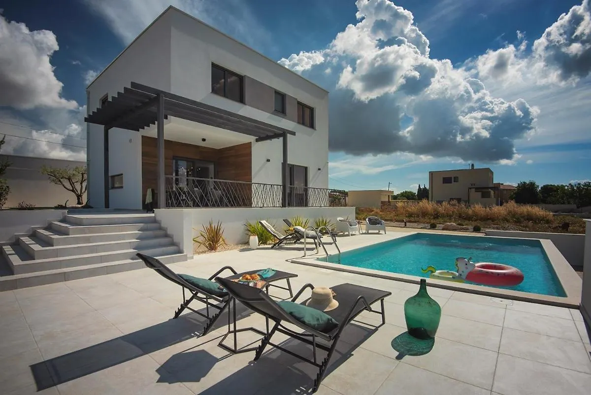Villa Joy Pomer